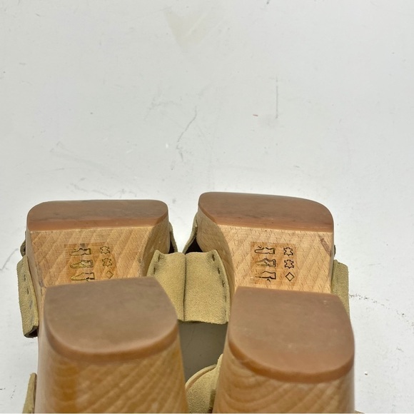 Madewell The Johanna Crisscross Clog Sandal in Suede - Picture 6 of 13